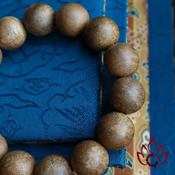 Vòng Trầm Hương Hạt Tròn | 16 Ly | Trầm Tốc Kiến Tự Nhiên